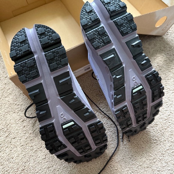 NWT On Running "Cloudultra Trail Running Shoe" - Women's 9 - Lavender/Eclipse - Picture 2 of 4